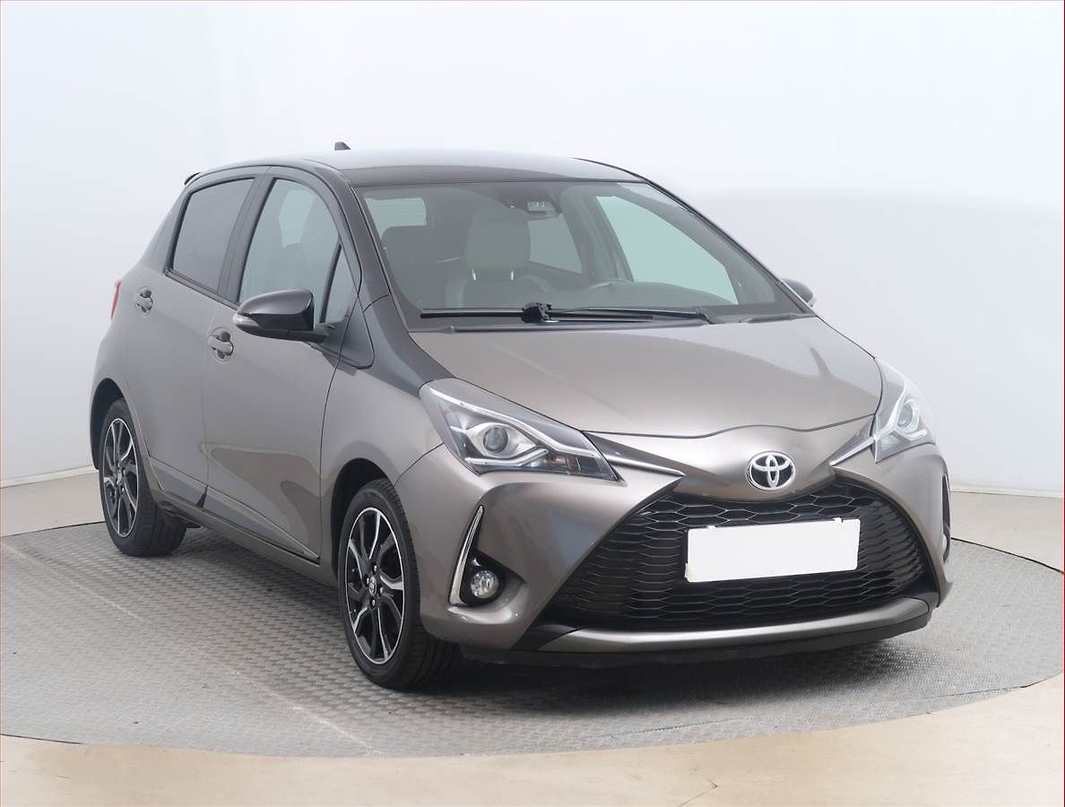 Toyota Yaris 1.5 Dual VVT-i, ČR,1.maj