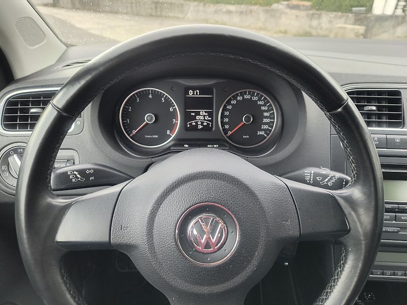 Volkswagen Polo (2009) 1.4 63KW/AC/PDC/ALU/VYHŘ.SEDAD - fotka 25 z 42