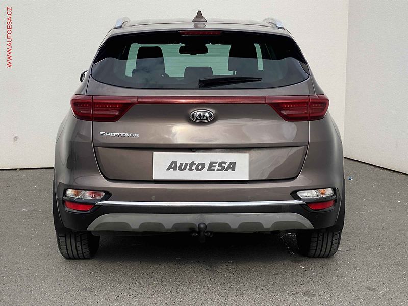 Kia Sportage (2020) 1.6 CRDi 4x4, ČR, TOP, LED - fotka 5 z 17