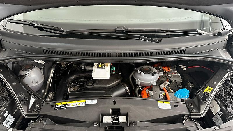 Volkswagen Multivan TAŽNÉ / ZÁRUKA / TOP STAV - fotka 51 z 51