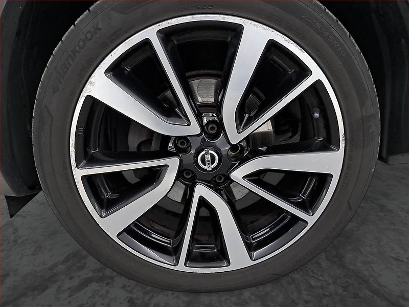 Nissan Qashqai (2015) 1.6 dCi, Automat, Serv.kniha - fotka 15 z 19
