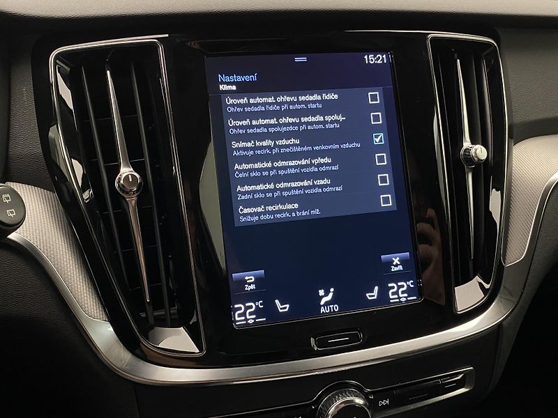 Volvo V60 D4 INSCRIPTION AUT CZ - fotka 39 z 41