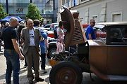 Nablýskané historické vozidla a motorky obsadily v neděli 19. května centrum Prostějova. 19.5. 2024