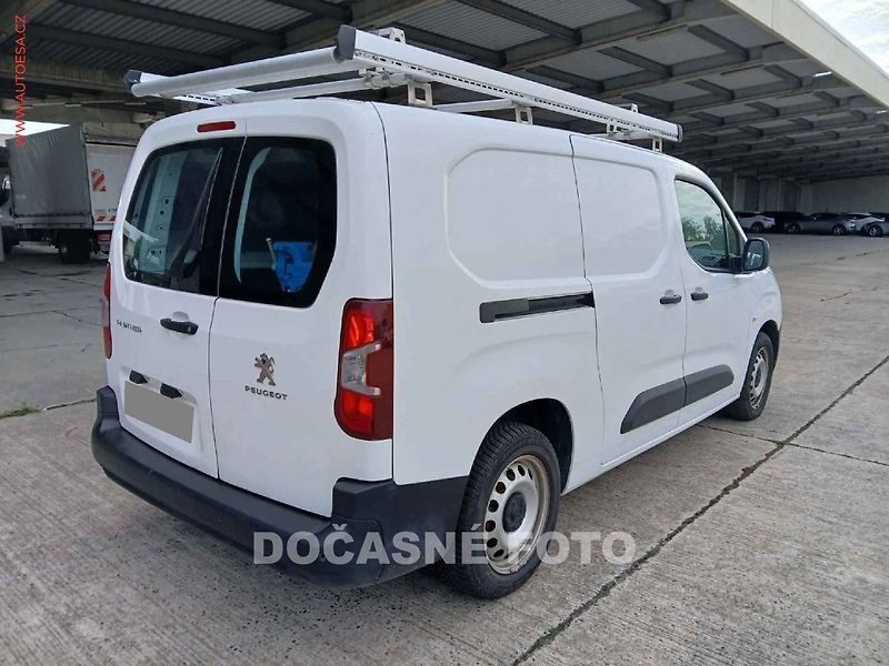 Peugeot Partner (2022) 1.5HDi MAXi DÍLNA, Navi, stř - fotka 3 z 9