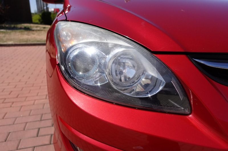 Hyundai i30 1,4i 80kW M/T - fotka 23 z 23