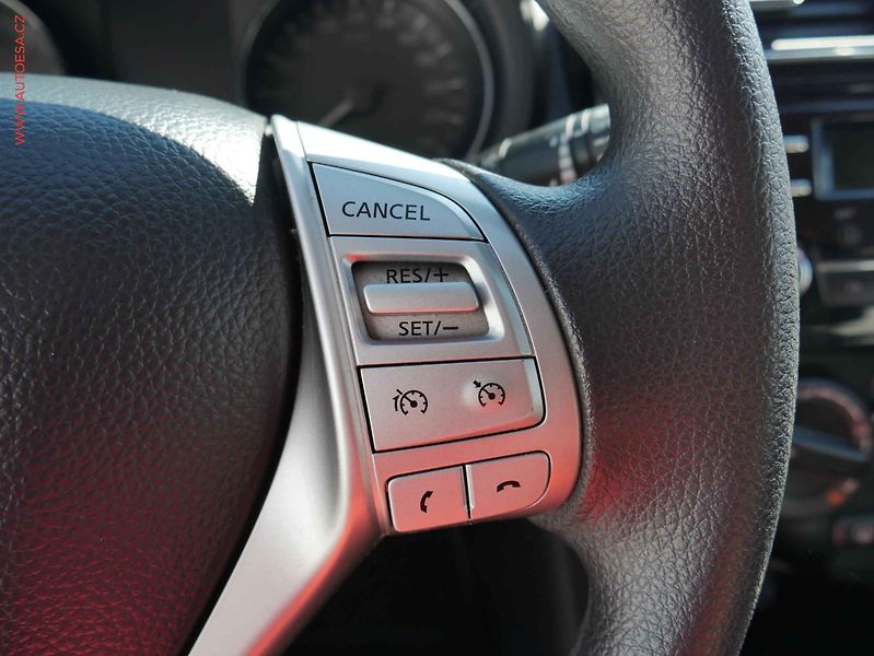 Nissan Pulsar (2015) 1.2PT, ČR, AC, temp - fotka 14 z 18