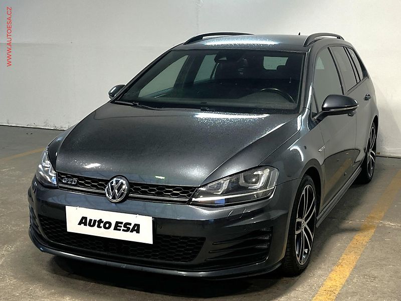 Volkswagen Golf (2016) 2.0 TDi, GTD, bixen, navi - fotka 3 z 17
