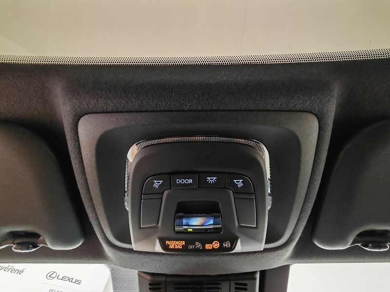 Toyota C-HR 2.0 PHEV Tokyo Edition *Panora - fotka 28 z 39