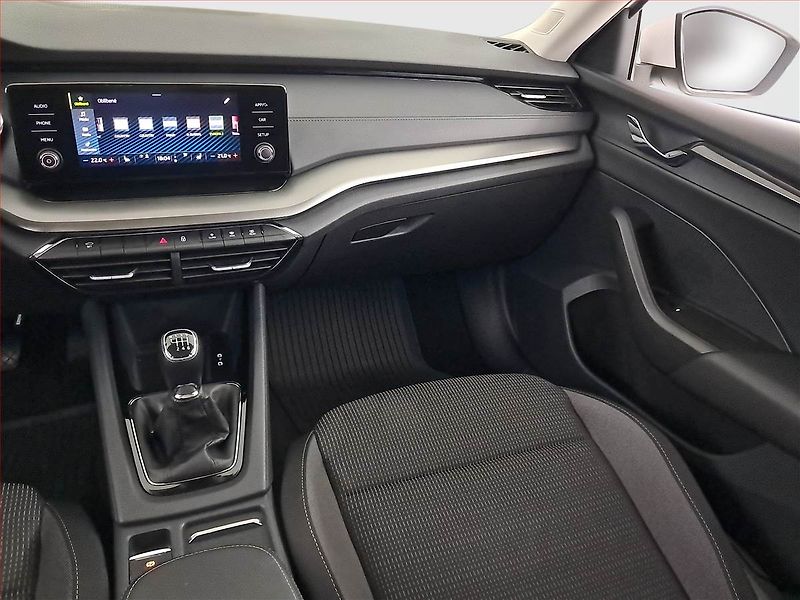 Škoda Octavia (2023) Ambition 2.0 TDI, ČR,1.maj - fotka 8 z 21