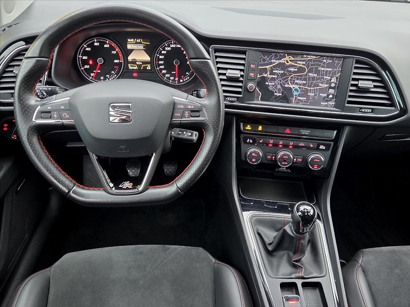Seat Leon 1,8 TSi FR Full LED DCC 16V ST - fotka 13 z 25