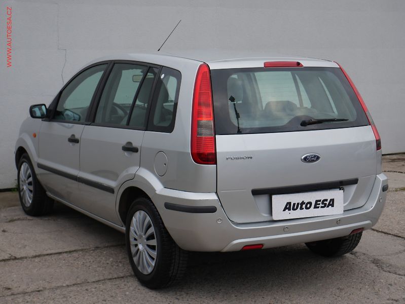 Ford Fusion (2003) 1.4i, AC, park.čidla - fotka 6 z 14