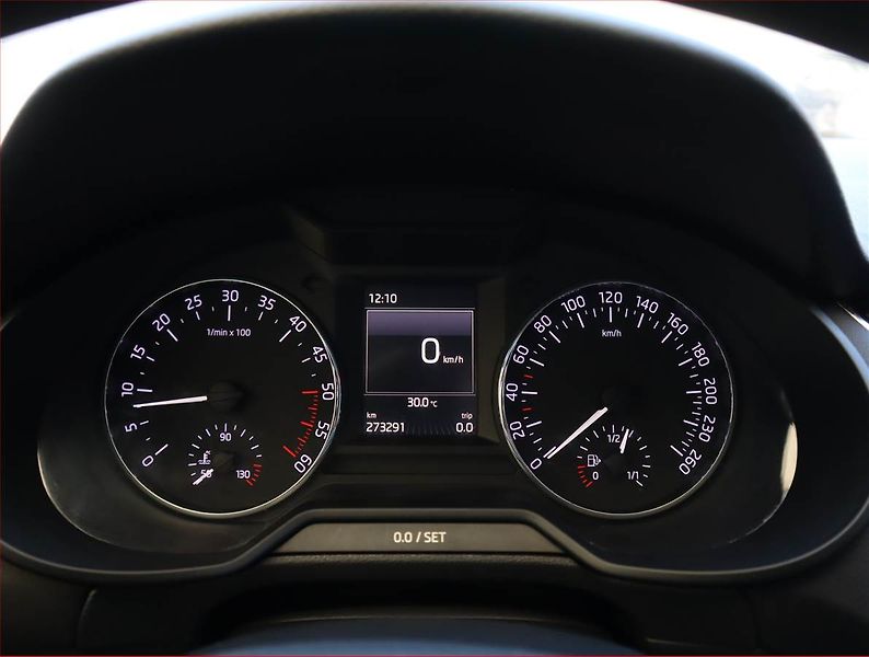 Škoda Octavia (2016) 1.6 TDI, Navi, Xenony - fotka 10 z 18