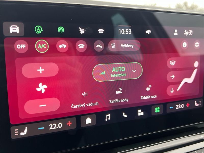 Škoda Octavia 1,5 TSi 110kW 7DSG MHEV TOP SE - fotka 25 z 27