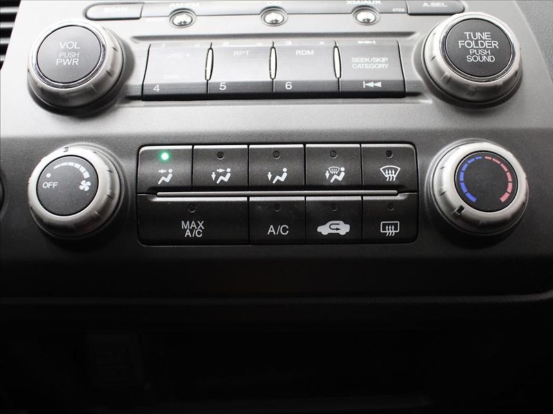 Honda Civic 2,0 VTEC 147kW Si 2.maj.124tkm - fotka 15 z 18