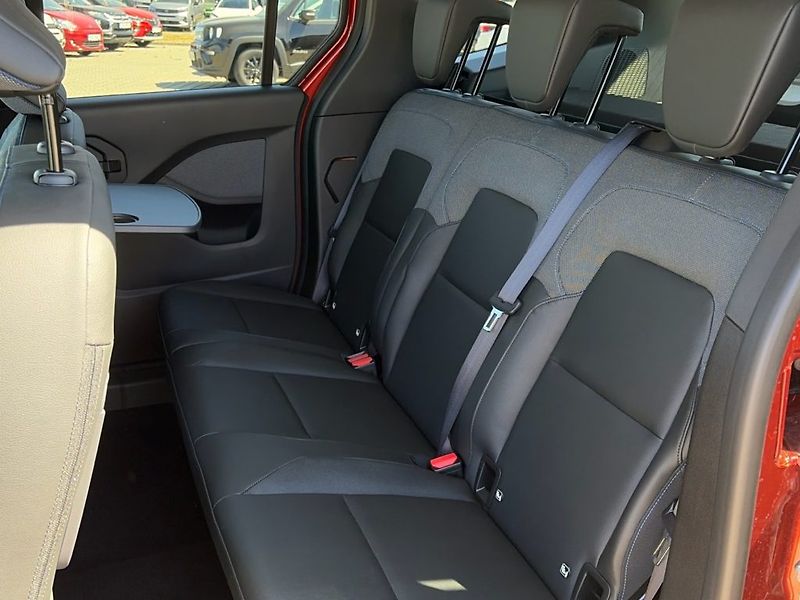 Nissan Townstar (2026) L1 1.3 DIG-T Manual, Tekna - fotka 10 z 22