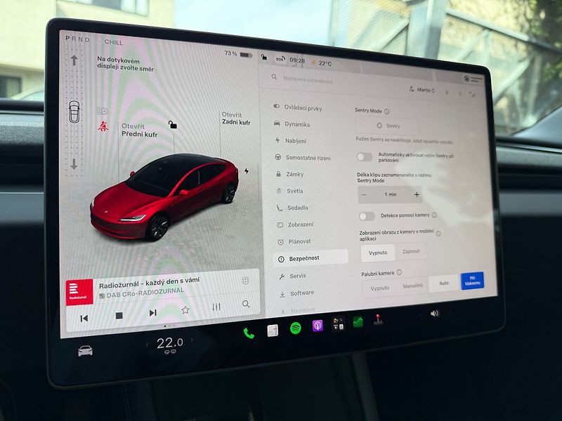 Tesla Model 3 Standart Range Premium - fotka 24 z 37
