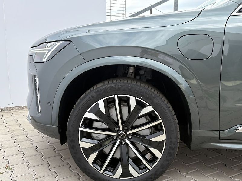 Volvo XC90 Plus Bright T8 299kW - fotka 26 z 26