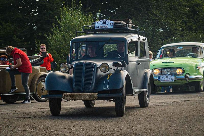 V sobotu 3. září se uskutečnilo v Kopřivnici mezinárodní Tatra Veterán Rallye Beskydy na počest Monsieur Dakar Karla Lopraise.