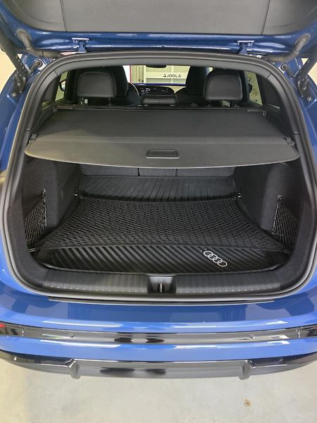 Audi SQ6 e-tron (2025) Edition One Blue - fotka 28 z 33