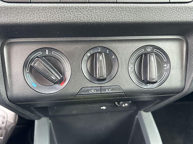 Škoda Fabia (2022) Combi Tour 1.0 TSI Active - fotka 13 z 23