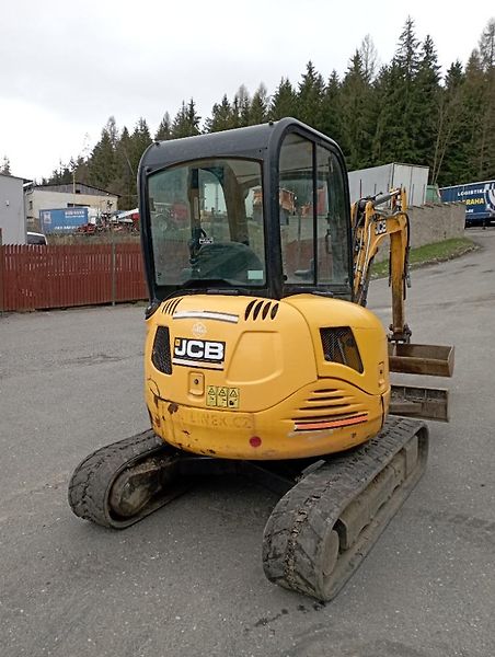 JCB (2012) 8030 - fotka 6 z 19