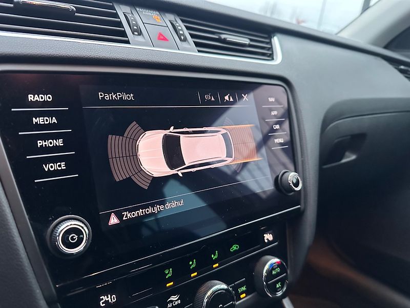 Škoda Octavia (2019) 1.5TSi DSG,  PO SERVISU - fotka 12 z 17