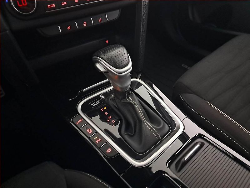 Kia XCeed (2023) GT Line 1.5 T-GDI - fotka 13 z 27