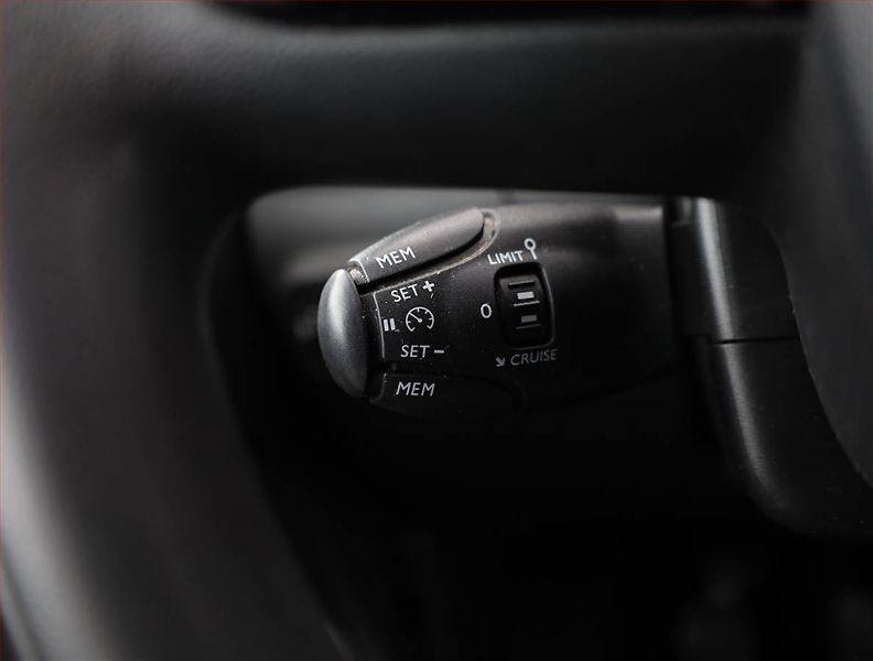 Citroën C3 (2018) 1.2 PureTech, Tempomat - fotka 13 z 16