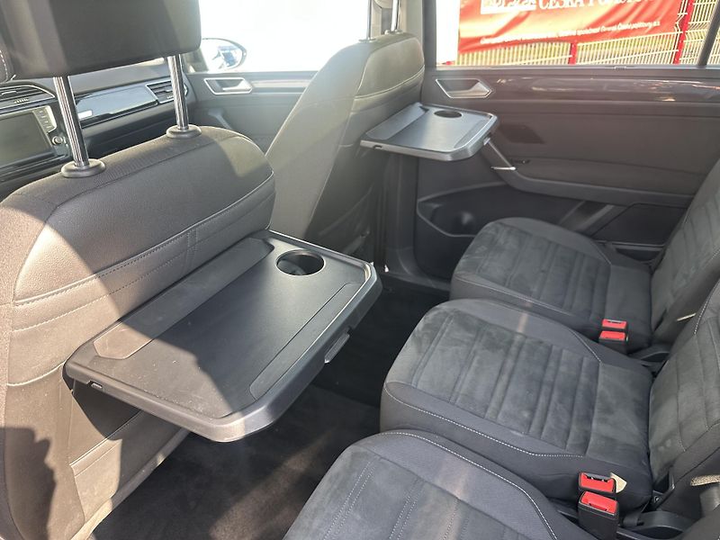 Volkswagen Touran (2015) 2.0 TDI se. knížka 7 míst - fotka 30 z 43