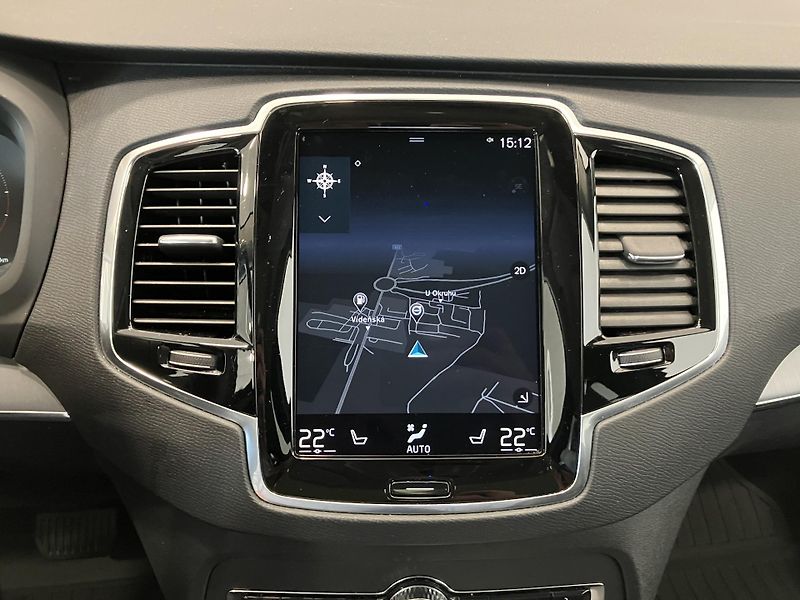 Volvo XC90 B5 AWD Momentum AT8 - fotka 32 z 48