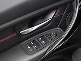 BMW Řada 3 330d xDrive Touring - náhled 16