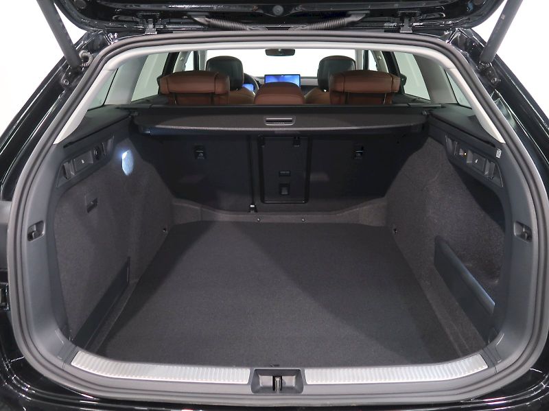 Škoda Superb (2025) LAURIN&KLEMENT 2.0TDI 142KW 4x - fotka 41 z 44