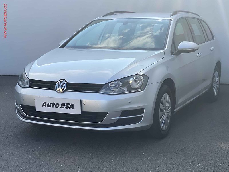 Volkswagen Golf (2014) 1.6TDi, AC, park.čidla - fotka 3 z 18