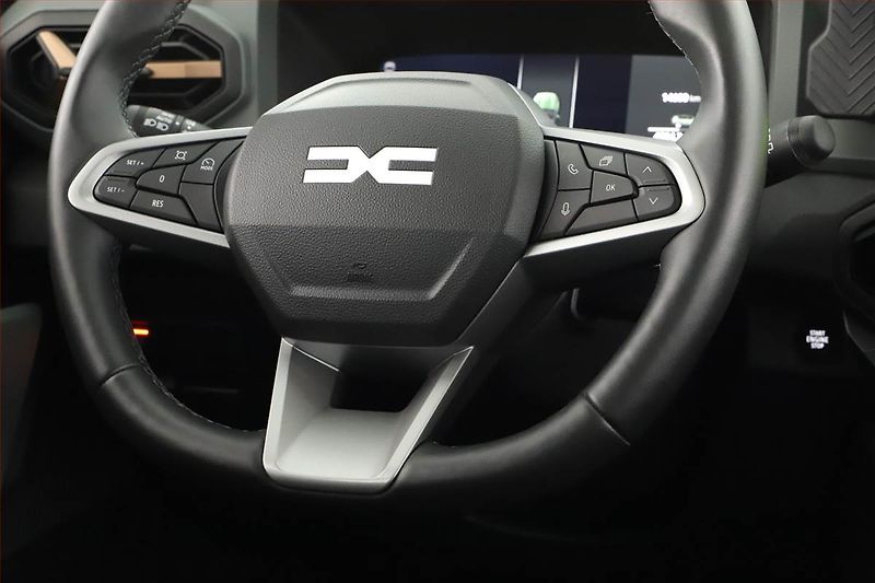 Dacia Bigster (2025) 1.2 MHEV, Extreme, FullLed - fotka 8 z 18