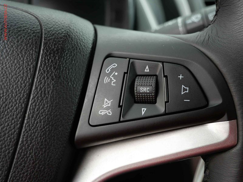 Chevrolet Trax (2014) 1.6i, 1.maj,ČR, AC, park - fotka 13 z 21