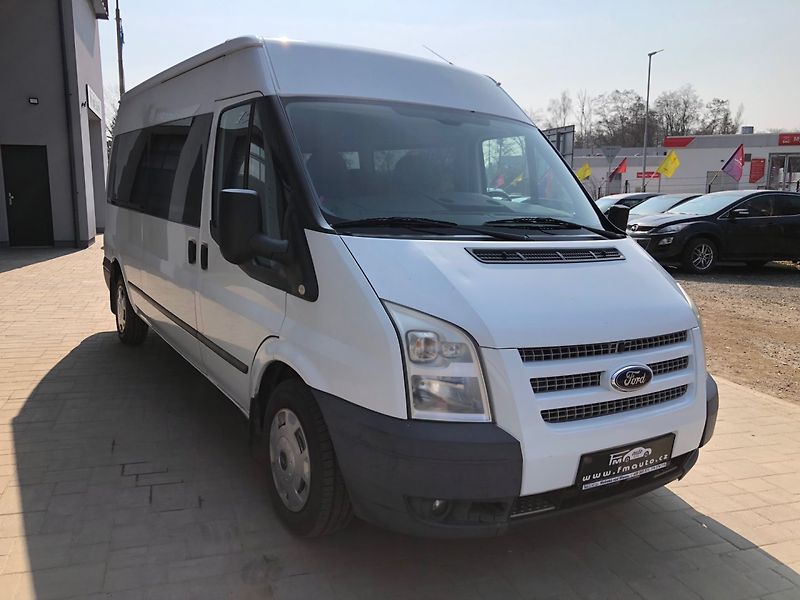 Ford Transit Courier (2013) 2.2 TDCi 9 Míst - fotka 4 z 24