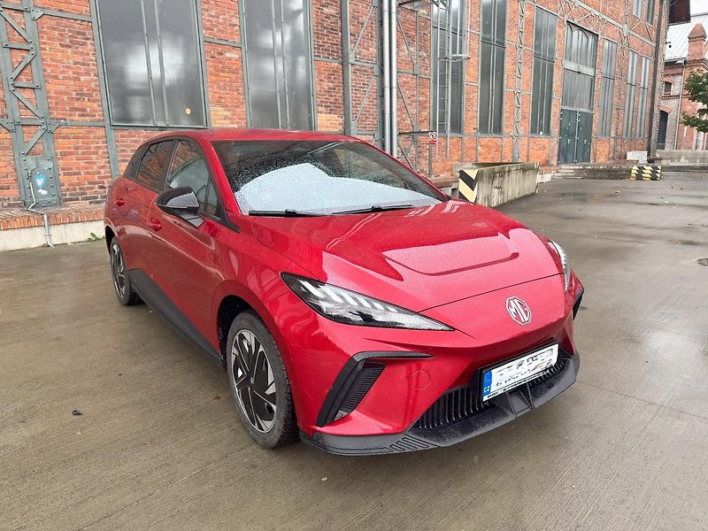 MG MG4 (2023) EV Elegance 64 kW - fotka 3 z 22
