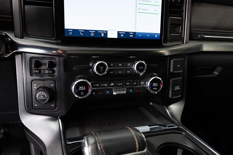 Ford F-150 Platinum - fotka 13 z 28