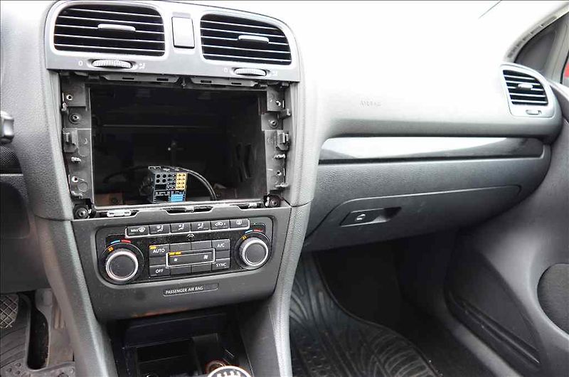 Volkswagen Golf (2013) 1,2 TSI - fotka 14 z 21