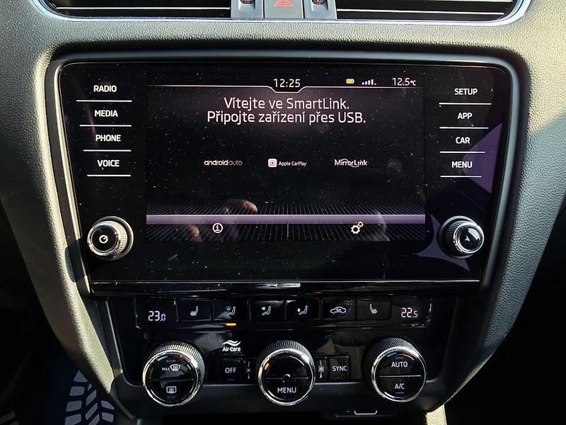 Škoda Octavia 2.0TDI 110KW STYLE FULL LED ČR - fotka 21 z 33