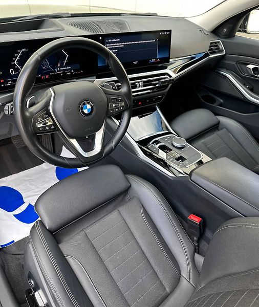 BMW Řada 3 (2023) 318D TOURING G21 LCI 110KW - fotka 11 z 49