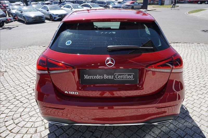 Mercedes-Benz Třídy A 1,3 A 180 - fotka 5 z 16