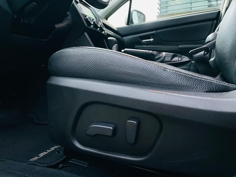 Subaru XV 2.0i 4x4 AUT VÝHŘEV SERVISKA - fotka 41 z 51