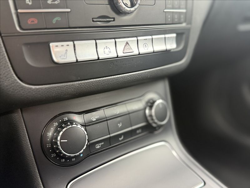 Mercedes-Benz Třídy B 180CDI NAVI AUTOMAT - fotka 19 z 29