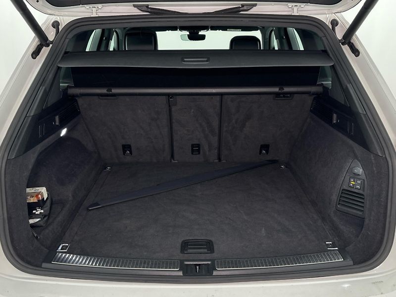 Volkswagen Touareg R-LINE - fotka 10 z 30