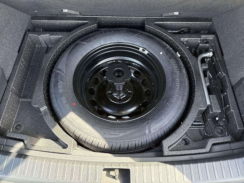 Škoda Karoq (2024) 1.5 TSI DSG Fresh - fotka 29 z 34