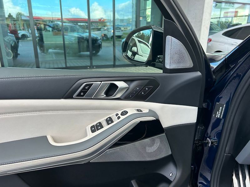 BMW X5 50e xDrive TOP Vzduch Ventilac - fotka 8 z 10