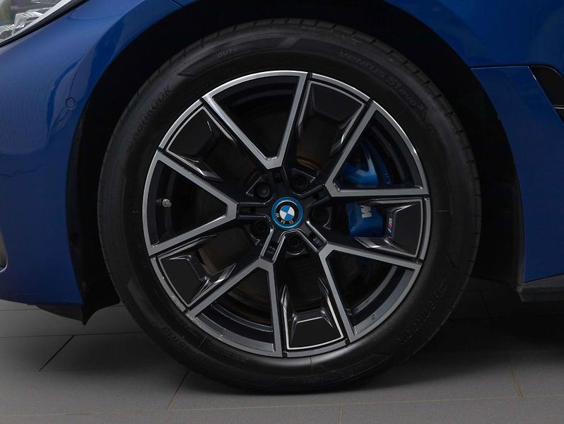 BMW i4 M50 xDrive - fotka 6 z 22