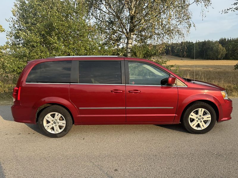 Dodge Grand Caravan (2016) 3.6 V6 SERVISNÍ KNIHA - fotka 8 z 35