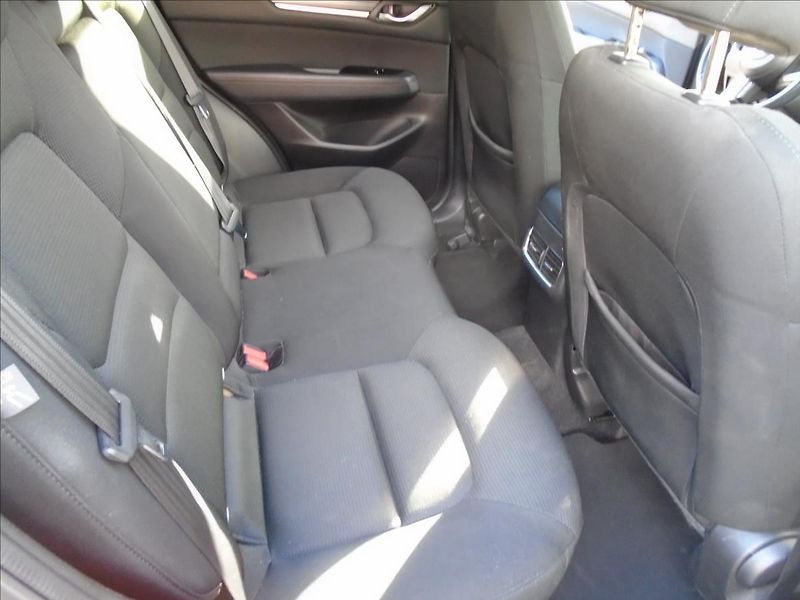 Mazda CX-5 2,2 - fotka 16 z 29